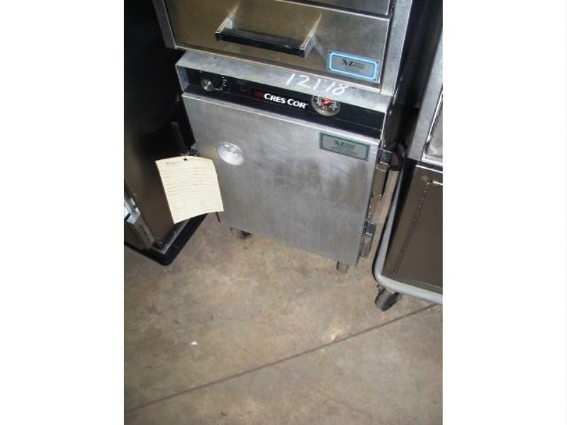 CRES COR 1/2 SIZE INSULATED HOLDING CABINET ON CASTERS