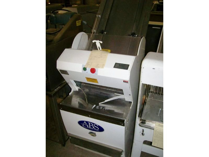 ABS BREAD SLICER - 1/2 IN. - CASTERS