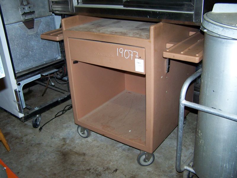 CAMBRO 1 DRAWER CART WITH 2 FLIP SIDES ON CASTERS