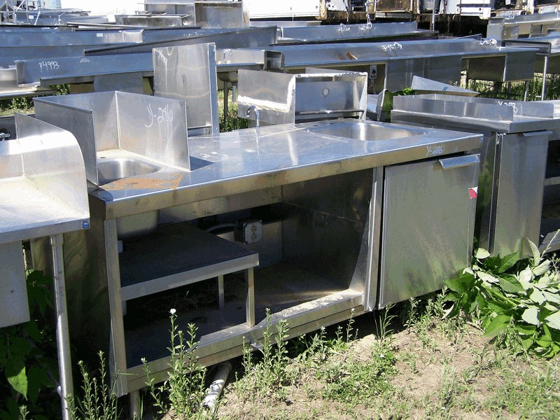 SS WORK TABLE WITH 2 SINKS AND BS - SPLIT UC W CABINET
