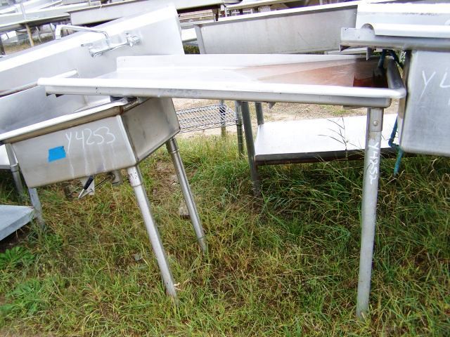 CLEAN DISH TABLE RIGHT SIDE 48 X 28