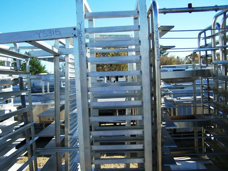 HALF SIZE SHEET PAN RACK ON CASTERS 14.25 X 21.5 X 73 - Click Image to Close