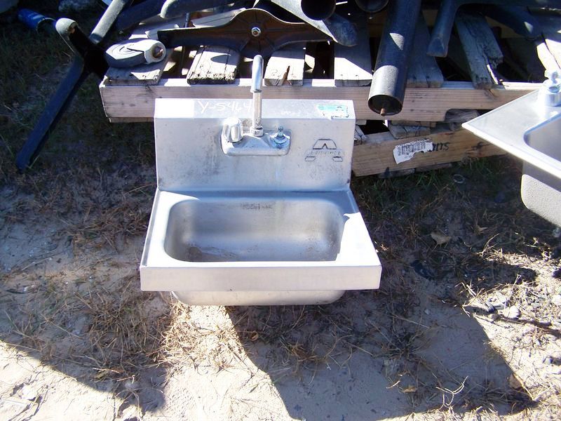 ADVANCE STAINLESS STEEL HAND SINK WITH FAUCET 17 X 17 - Click Image to Close