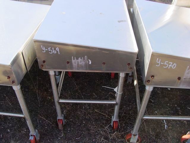 41 X 24 CASH STAND - SLANTED WORK STATION ON CASTERS