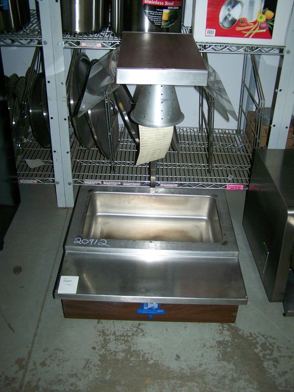 VOLLRATH FULL SIZE SINGLE PAN WARMING STATION WITH BREATH GUARD - Click Image to Close