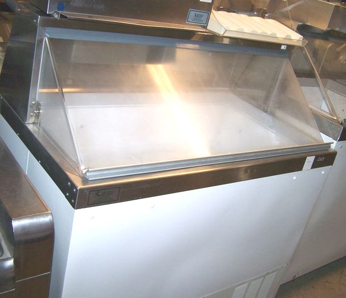 MASTERBILT ICE CREAM DIPPING CABINET HOLDS 8 - Click Image to Close