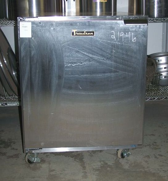 TRAULSEN 1 DOOR STAINLESS STEEL UNDER COUNTER COOLER ON CASTERS - Click Image to Close