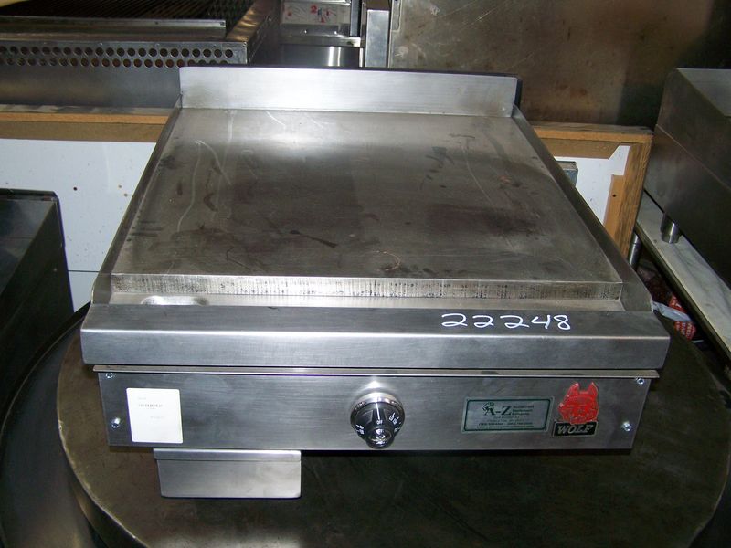 WOLF COUNTERTOP 24 INCH FLAT TOP THERMO GRIDDLE - Click Image to Close