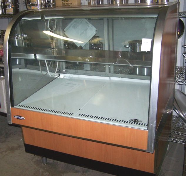 FEDERAL REFRIGERATED CURVED GLASS DISPLAY