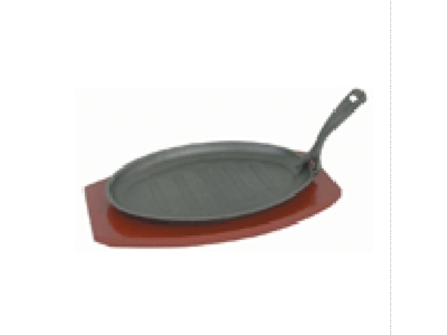 3 PIECE GRIDDLE SET INCLUDES CAST IRON GRIDDLE GRIPPER AND WOOD