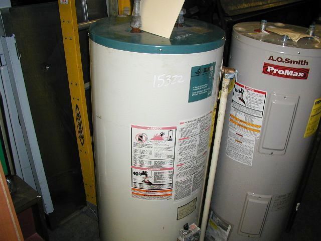 RELIANCE 40 GALLON HOT WATER HEATER - Click Image to Close