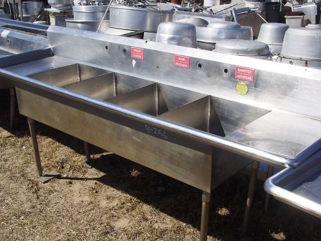 SS 4 COMP SINK WITH 2 DRAINBOARDS - NSF STAINLESS STEELLEGS - 9F - Click Image to Close