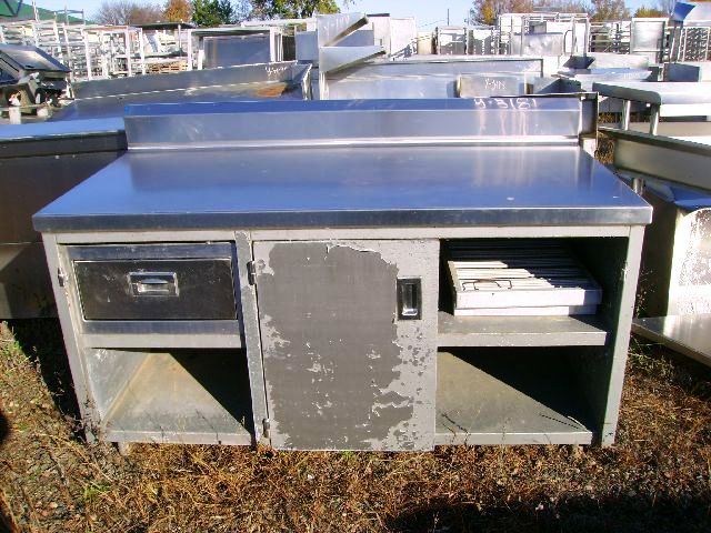 STAINLESS STEEL WORK TOP ENCLOSED CABINET - GALV. BASE - REAR RI - Click Image to Close