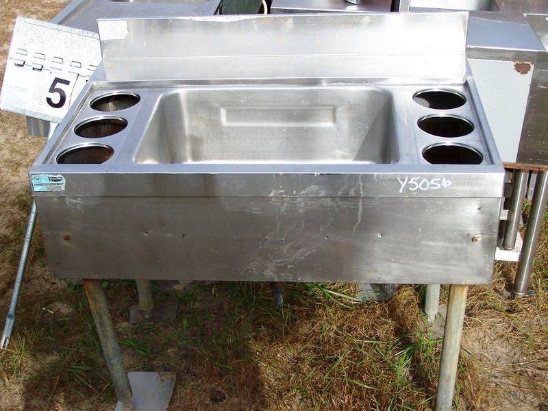 UNDERBAR SECTION - ICE BIN W/BOTTLE RACK - 35 X 24 - Click Image to Close