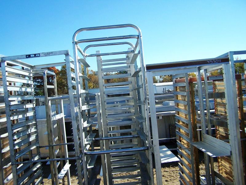 FULL SIZE SHEET PAN RACK ON CASTERS 20.5 X 28.5 X 75