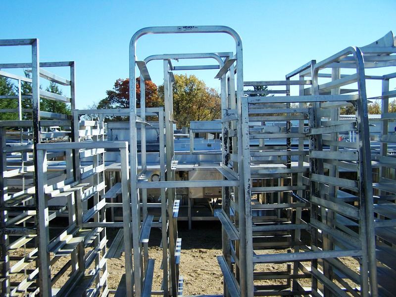 MEAT LUG RACK ON CASTERS 19 X 26 X 70 NSF - Click Image to Close