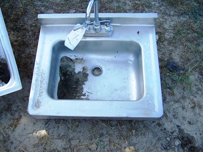 STAINLESS STEEL HAND SINK WITH FAUCET AND BACKSPLASH 22 X 18 - Click Image to Close