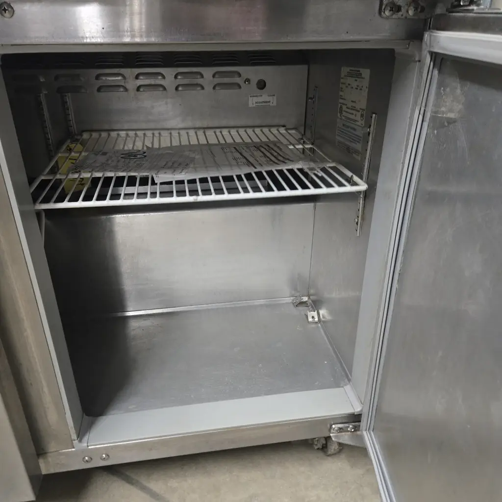 CONTINENTAL 2 DOOR UC COOLER