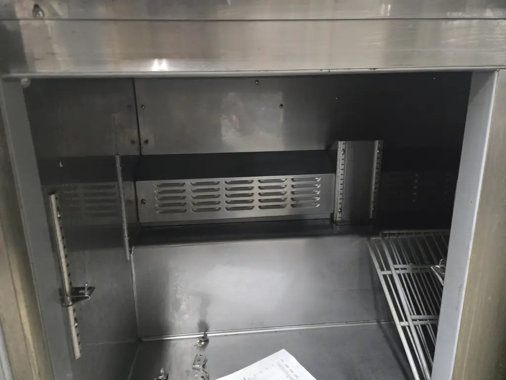 HOSHIZAKI 48IN PREP TABLE