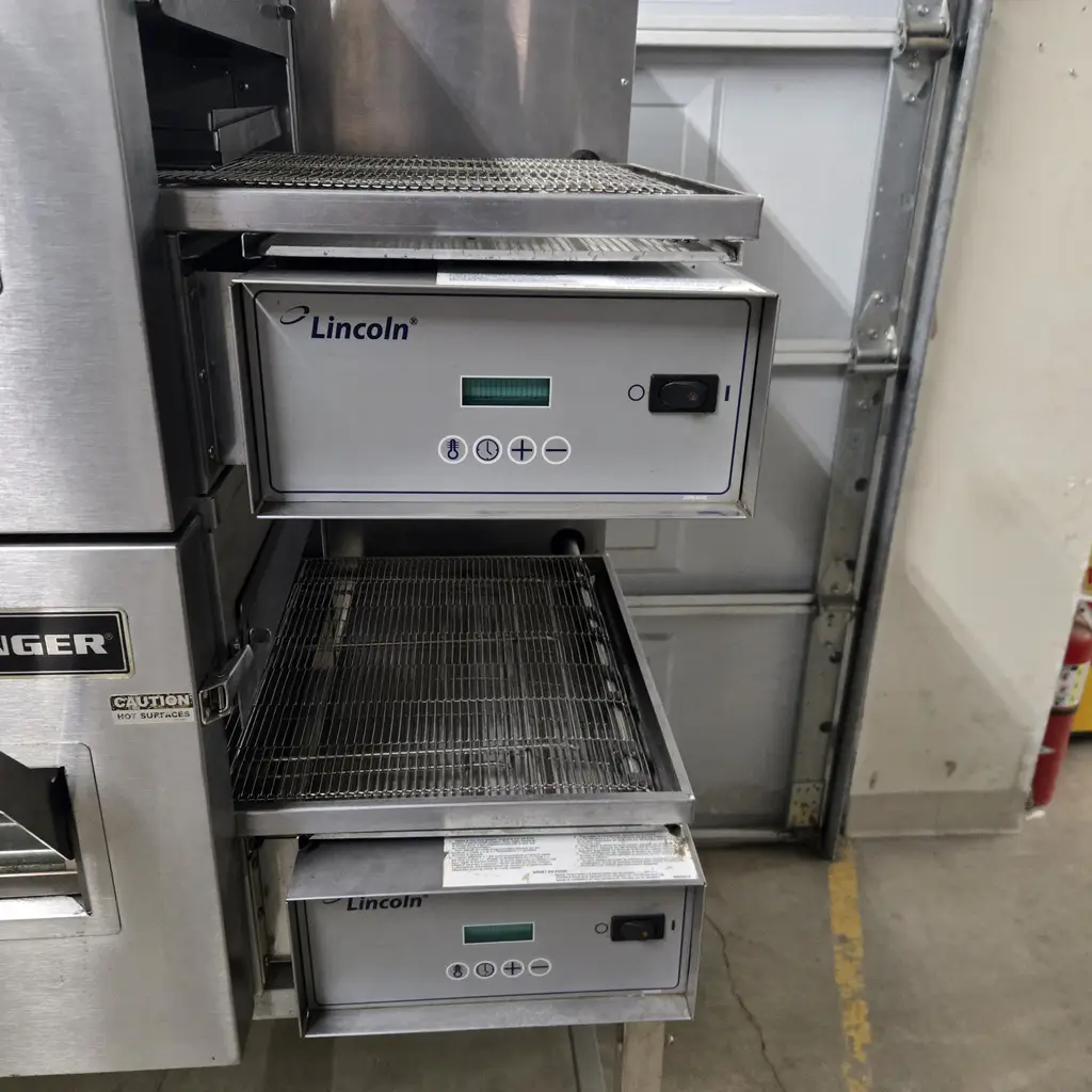 LINCOLN DOUBLE STACK CONV OVEN