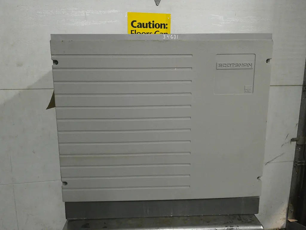 SCOTSMAN 500LB ICE MACHINE