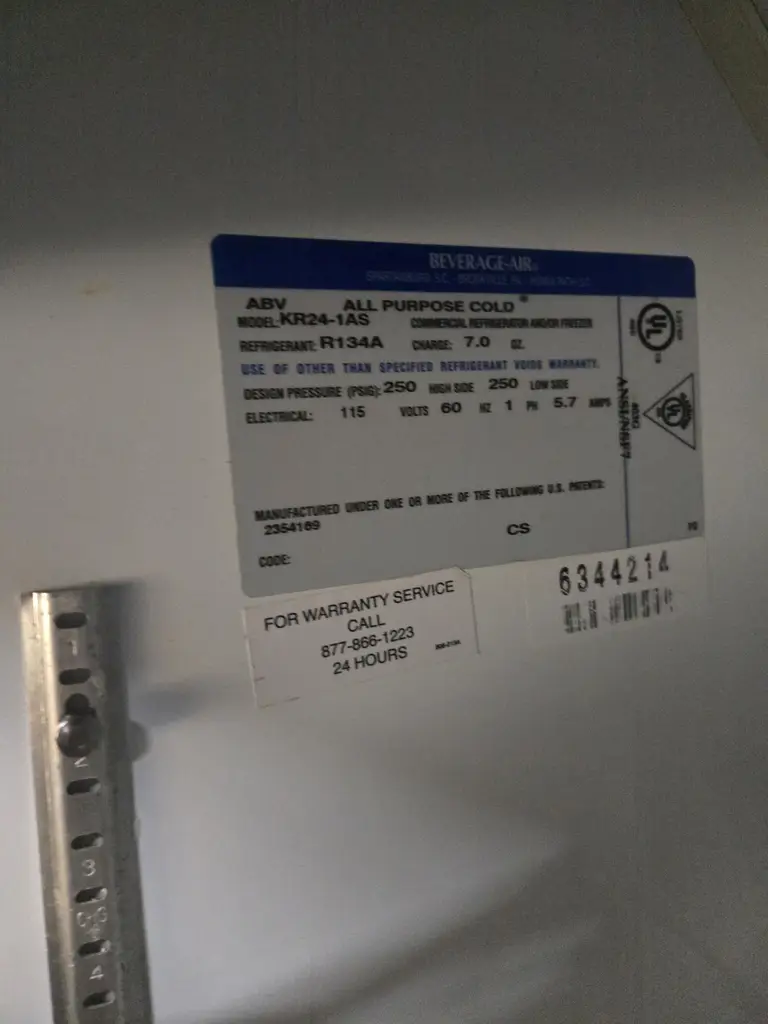 BEVERAGE AIR 1 DOOR COOLER